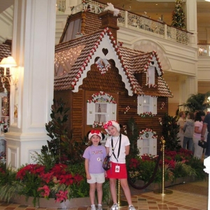 Gingerbread House 12-06