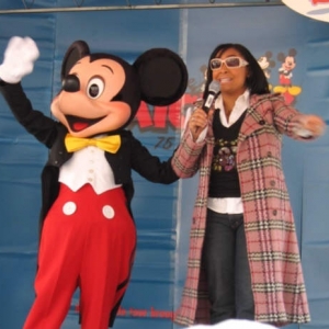 Raven and Mickey dancing