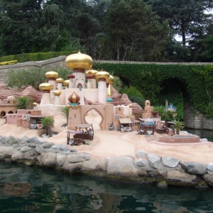 Fantasyland-Disneyland-70