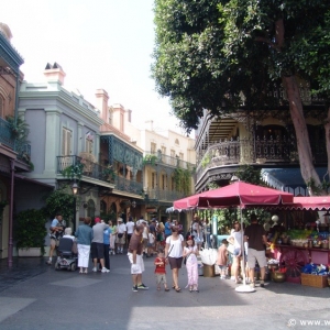 New-Orleans-Square-16