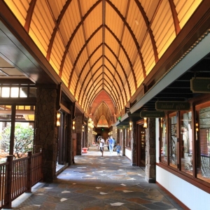 Aulani-entrance-lobby-41