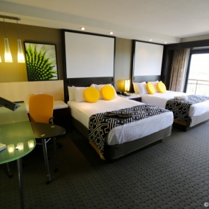 Contemporary-Resort-Room-007