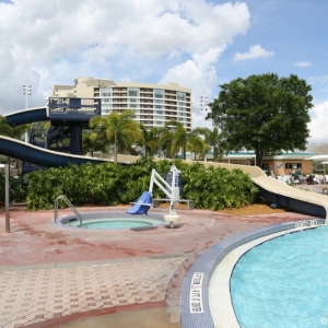 Contemporary-Resort-Pools-012