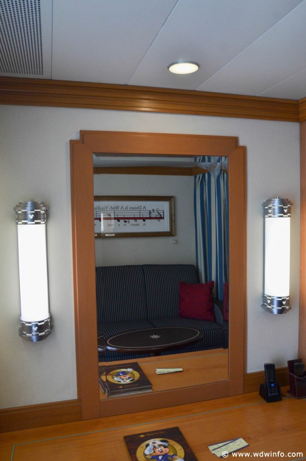 Category-5-Stateroom-009