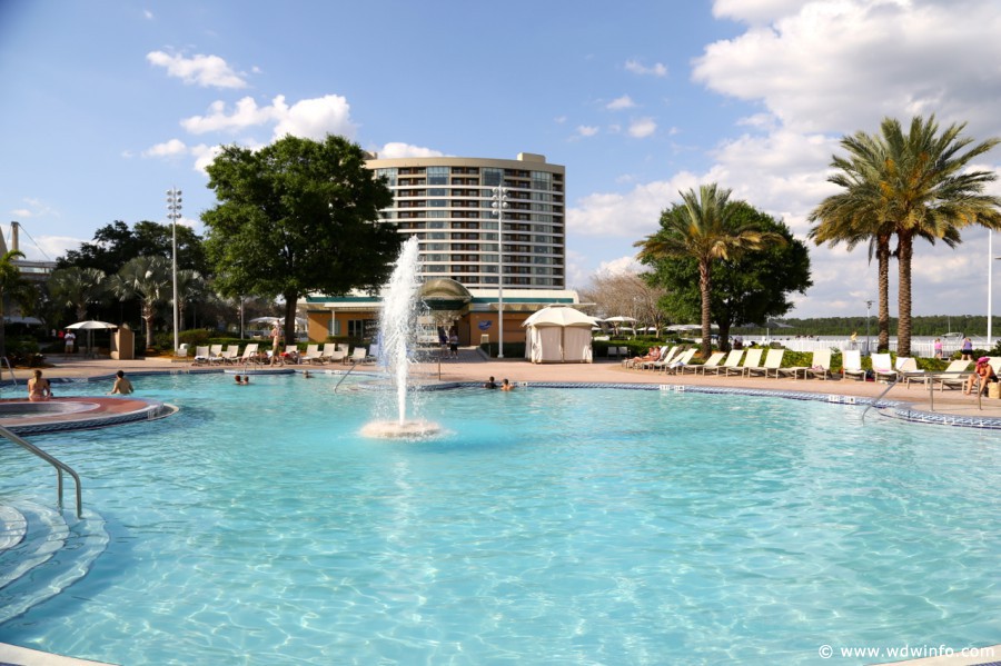 Contemporary-Resort-Pools-001