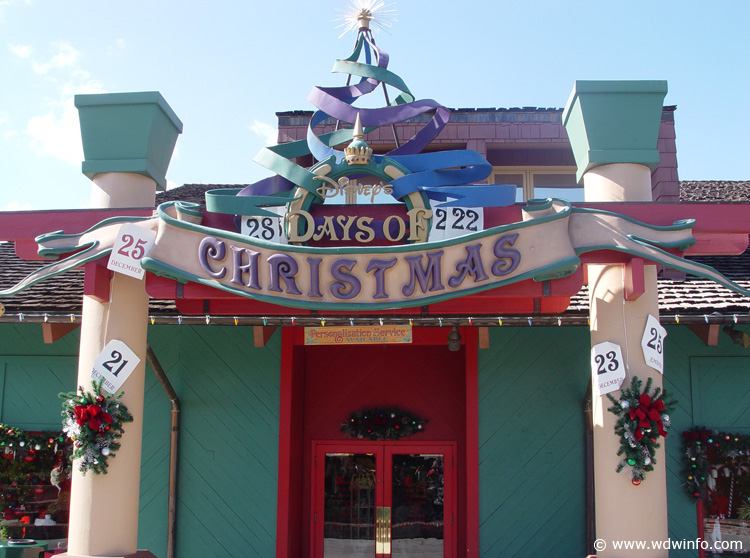 Days_of_Christmas_Store_002