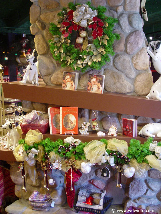 Days_of_Christmas_Store_031