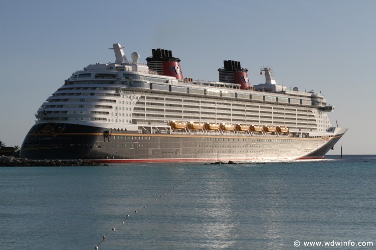 Disney_Dream_Cruise_Ship_005