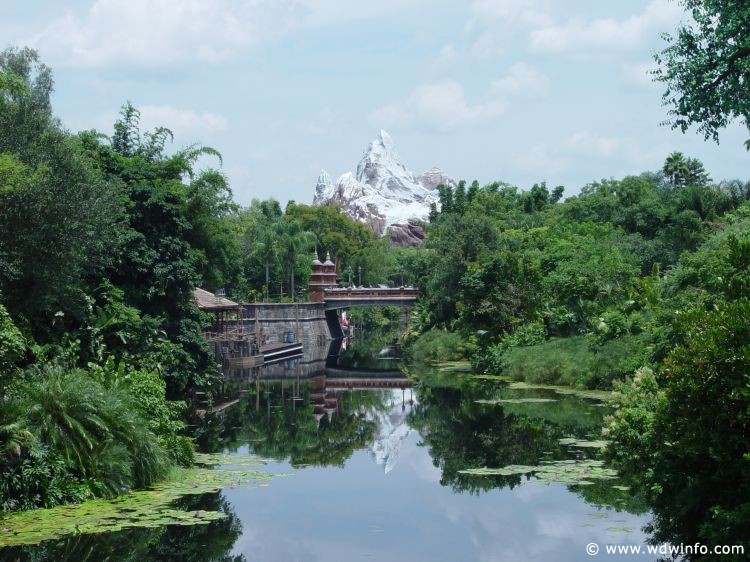 Expedition-Everest_01