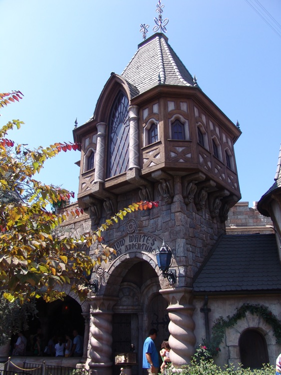 Fantasyland-Disneyland-27