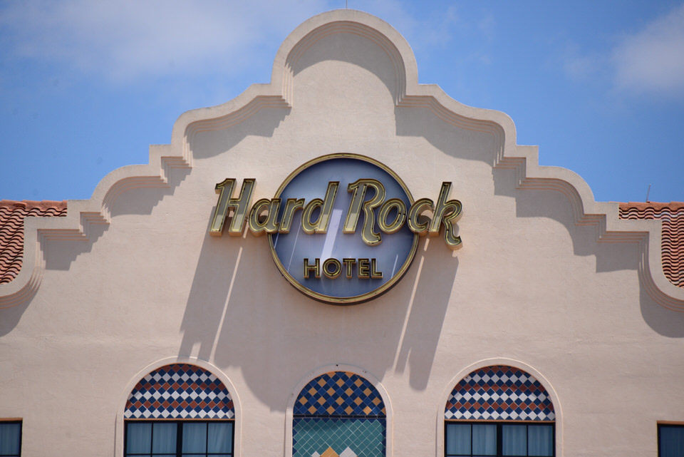 Hard-Rock-Hotel-222