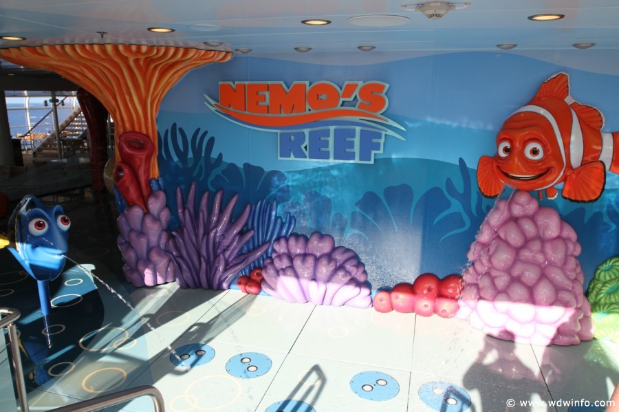Nemo-Reef-001