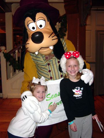 Sami and Mary Beth with Goofy