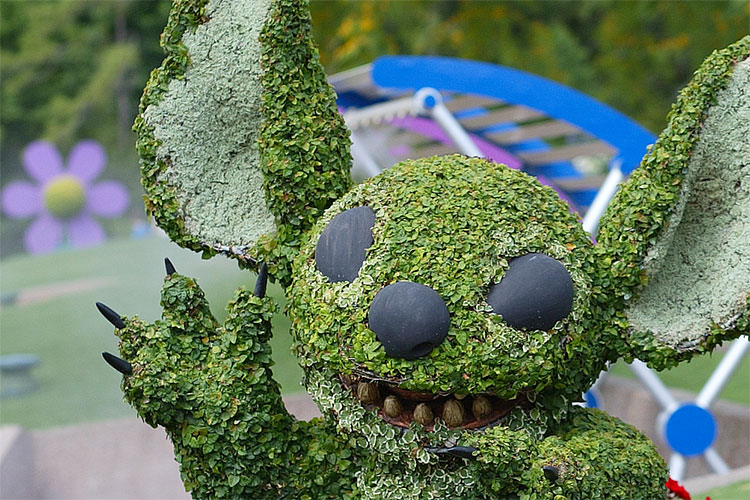 Stitch topiary