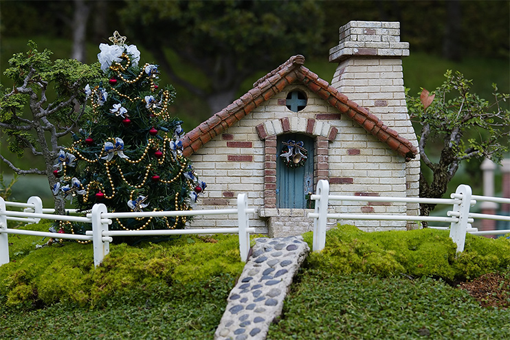 Storybook Canals - miniature house