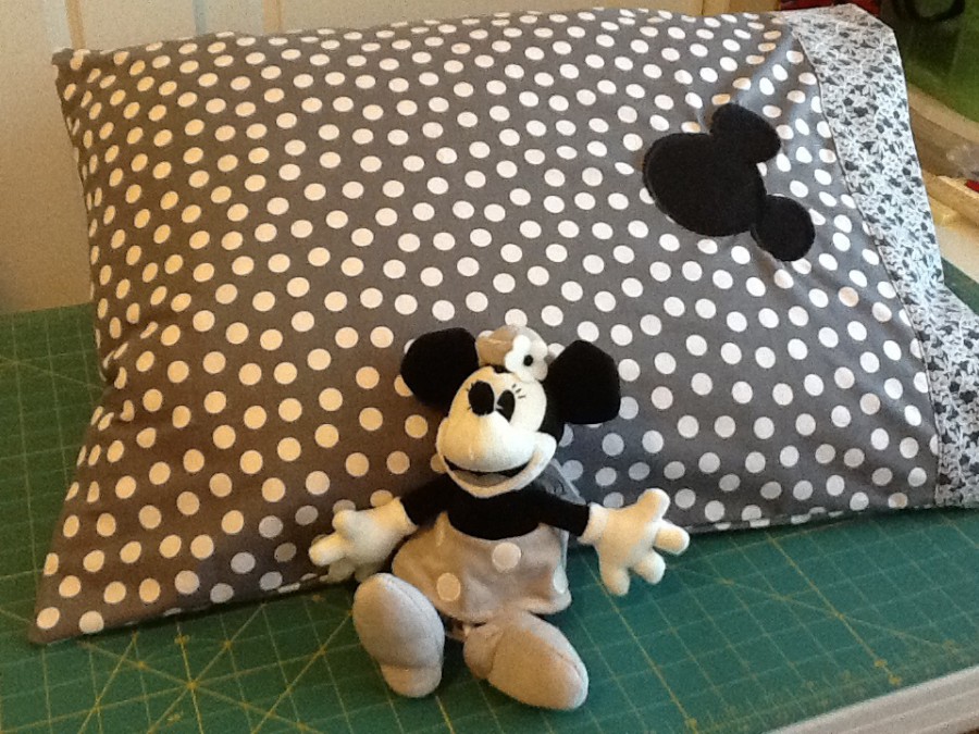 Travel Pillow Minnie Mouse