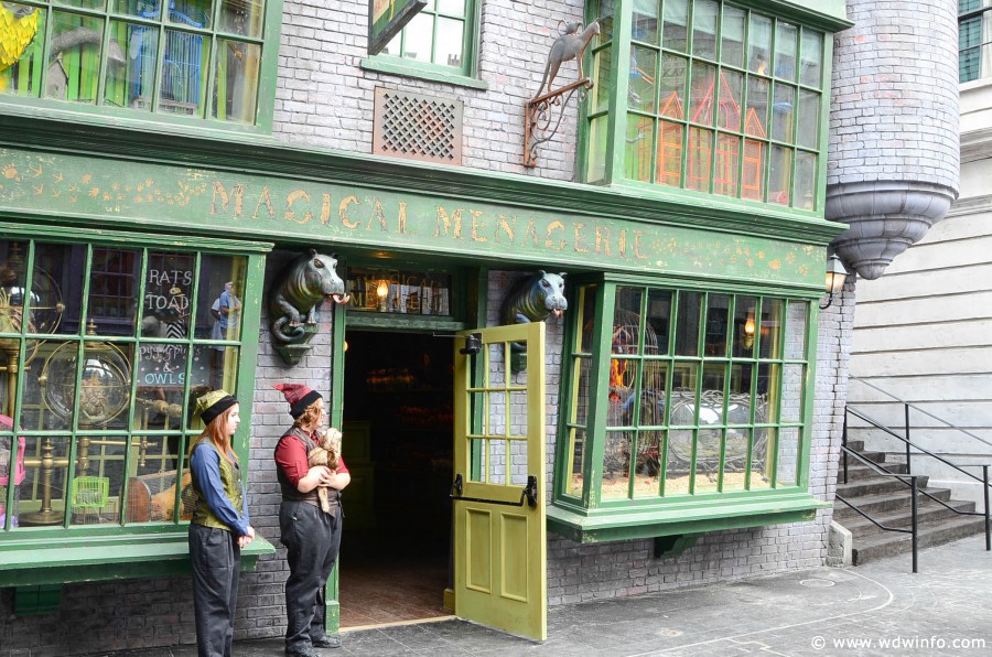 WDWINFO-Universal-Diagon-Alley-Harry-Potter-Magical-Menagerie-001