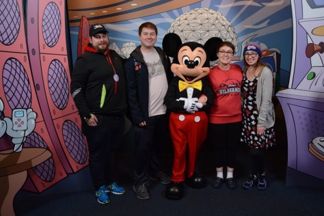 This image has an empty alt attribute; its file name is PhotoPass_Visiting_EPCOT_407689748843.jpg