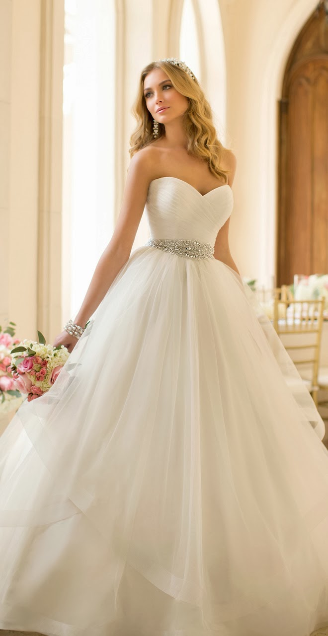 wedding-dress-stella-york-2014-5859_main_zoom.jpg