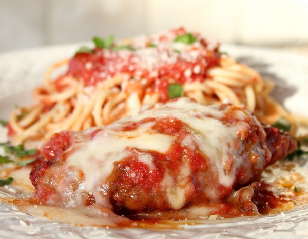 Italian-chicken-parmesan-with-spaghetti-and-red-sauce-marinara-sauce-e1329322861215.jpg