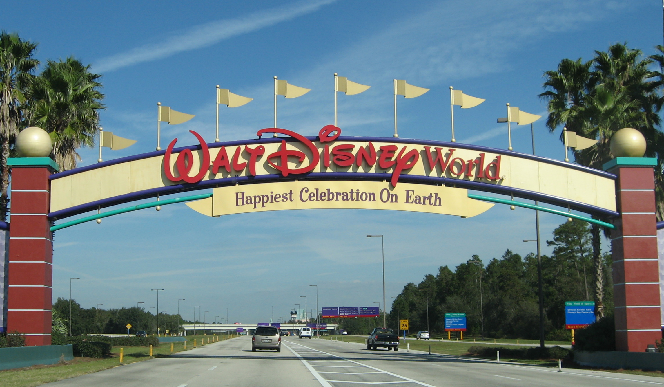 Disney_World_-_Entrance_sign_-_by_inkiboo.jpg