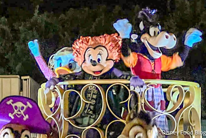 2023-wdw-mk-mickeys-not-so-scary-halloween-party-mnsshp-characters-boo-to-you-parade-minnie-daisy-clarabelle-sanderson-sisters-700x472.jpg
